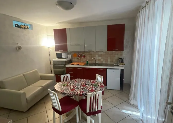 Annarella Home